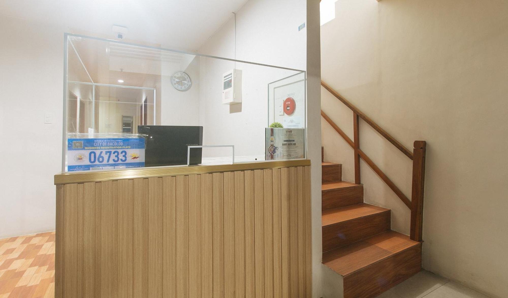 Cozy Cove Inn By Reddoorz Bacolod Exterior photo